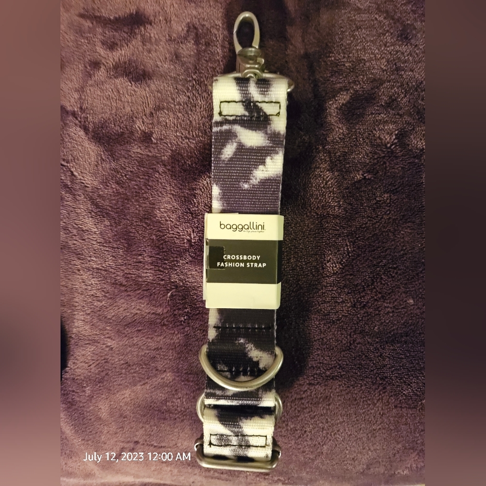 Baggallini Slim Crossbody Adjustable Bag Strap Black & White Tie Dye